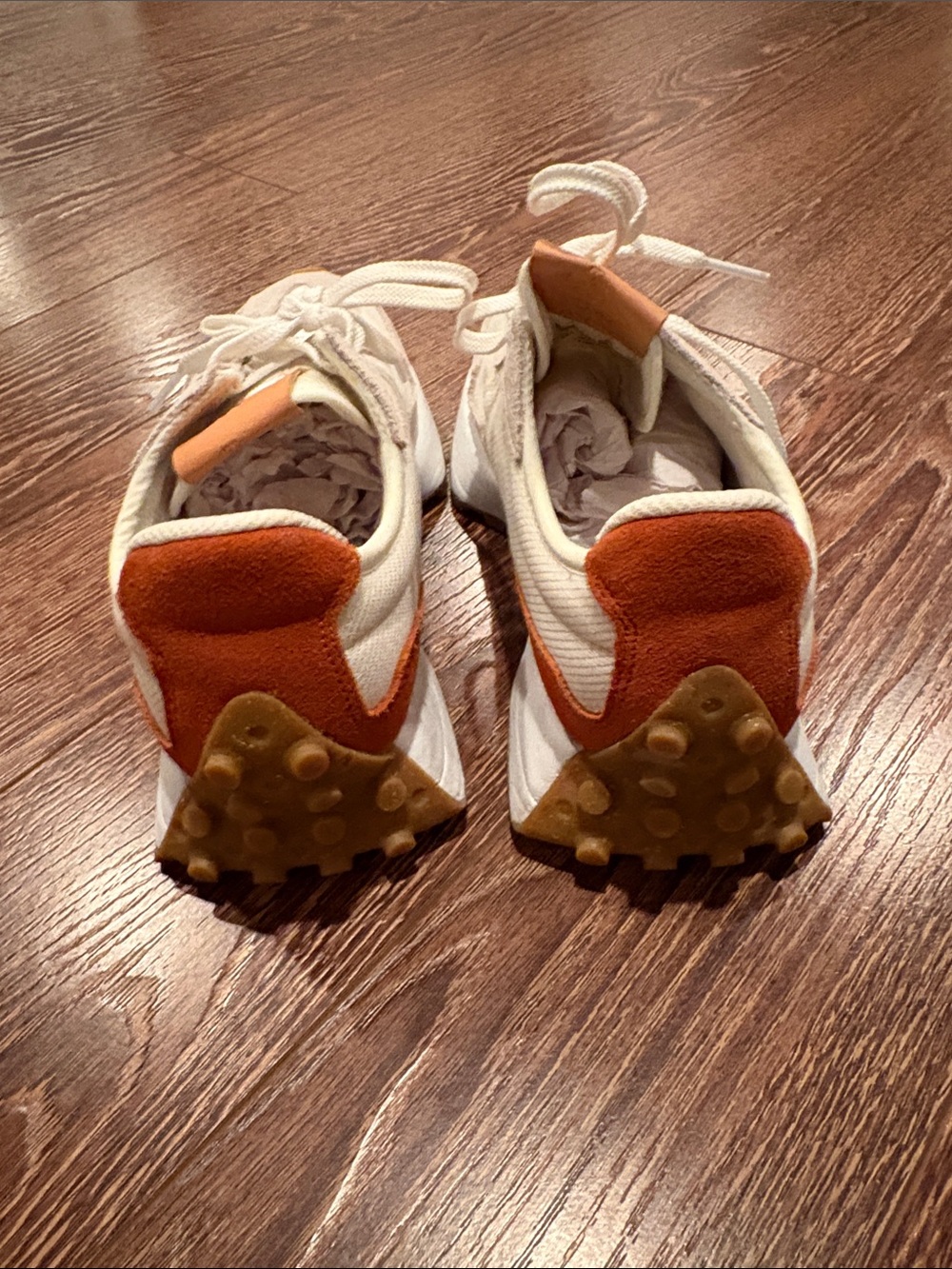 New Balance Men's Cream & Tan Suede-Accent Sneakers - Picture 4 of 8